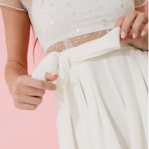 Lucy In The Sky Etta Sheer Lace Romper in White - Picture 3 of 5